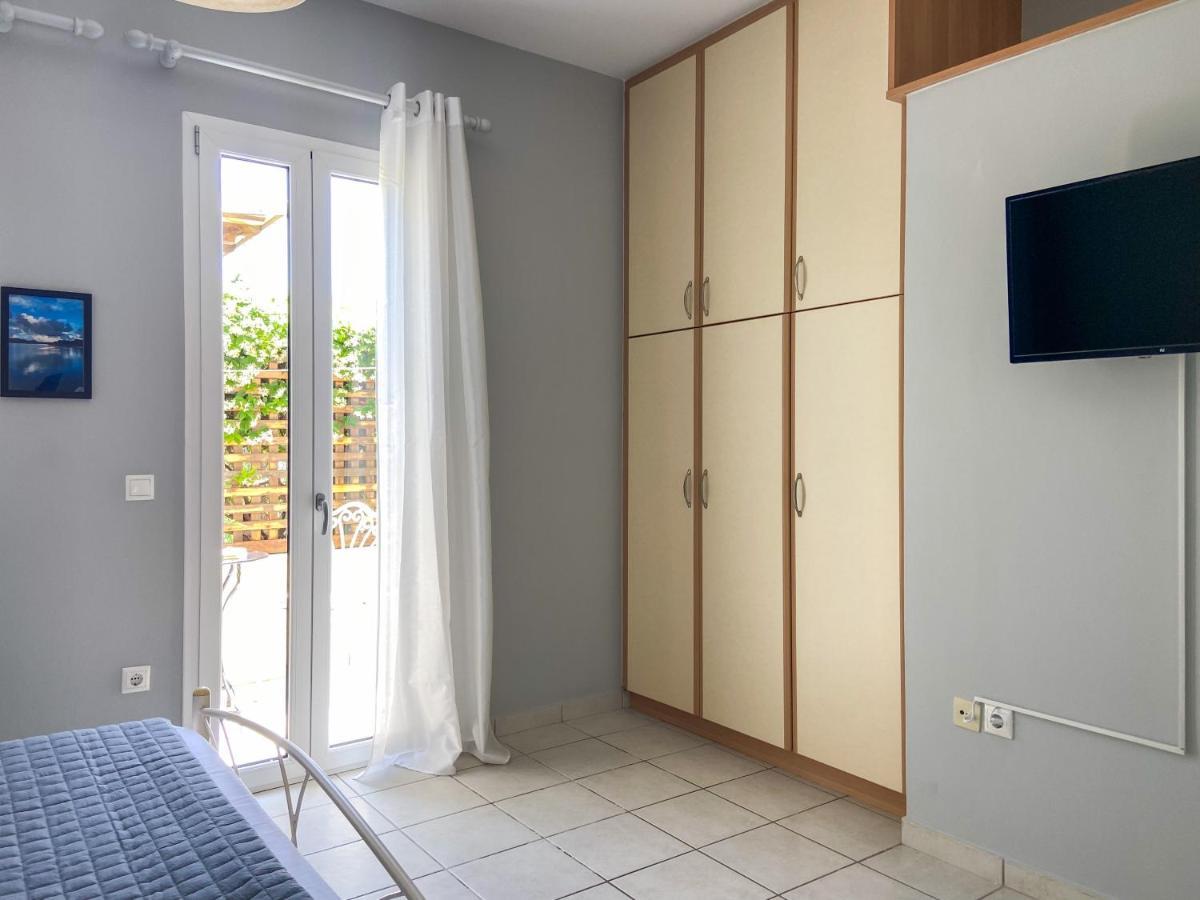 Ermis Apartments Argostoli  Exteriör bild